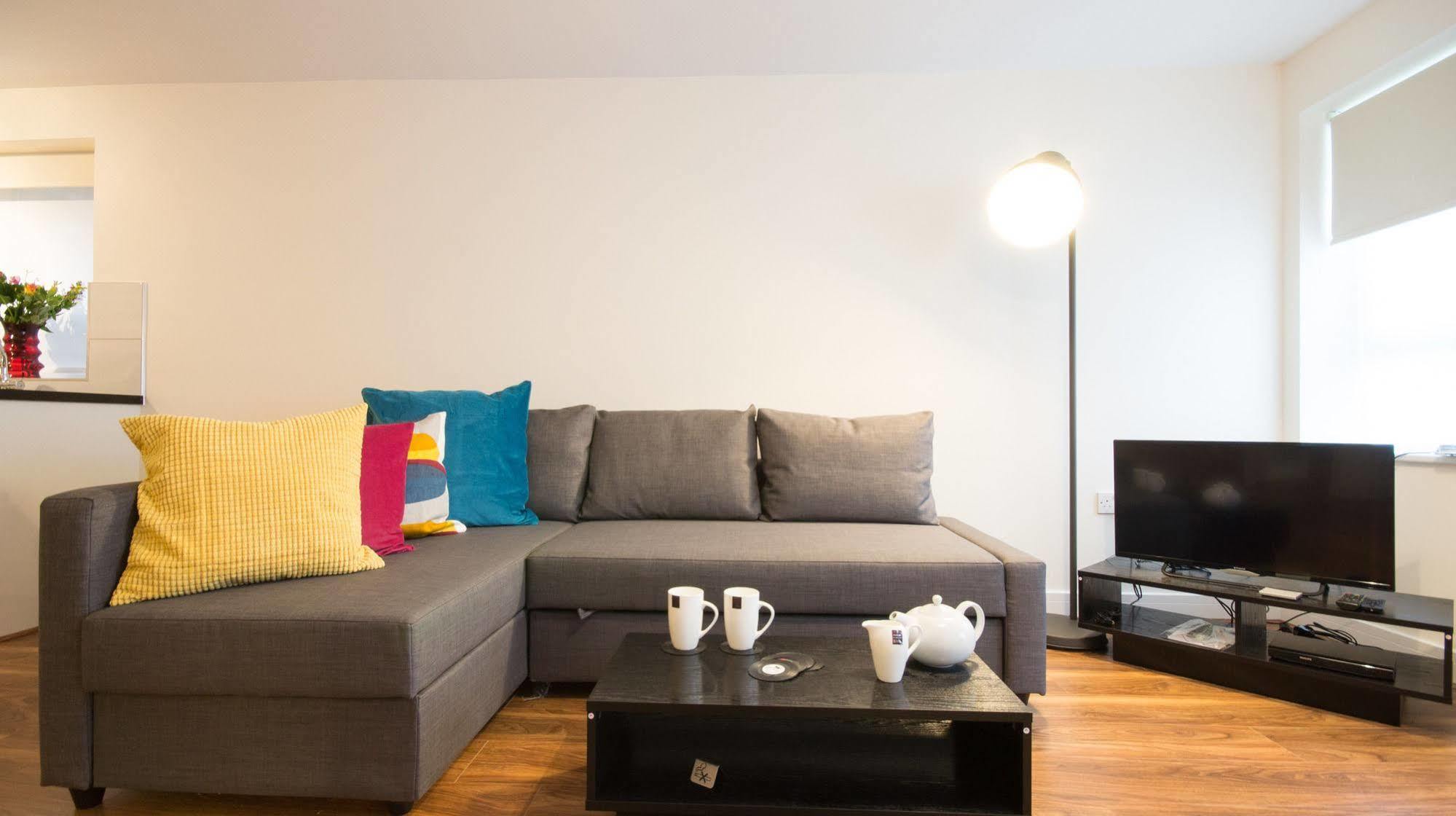 Arnos Apartments 핀칠리 외부 사진